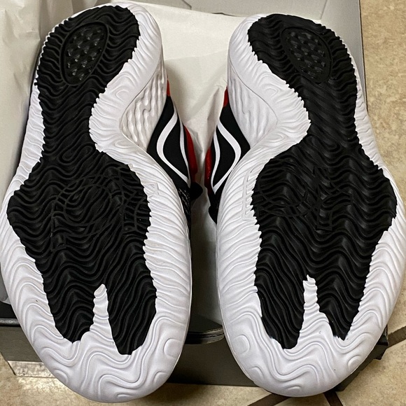 Nike KD Trey 5 VIII Basketball Shoes - Picture 5 of 5